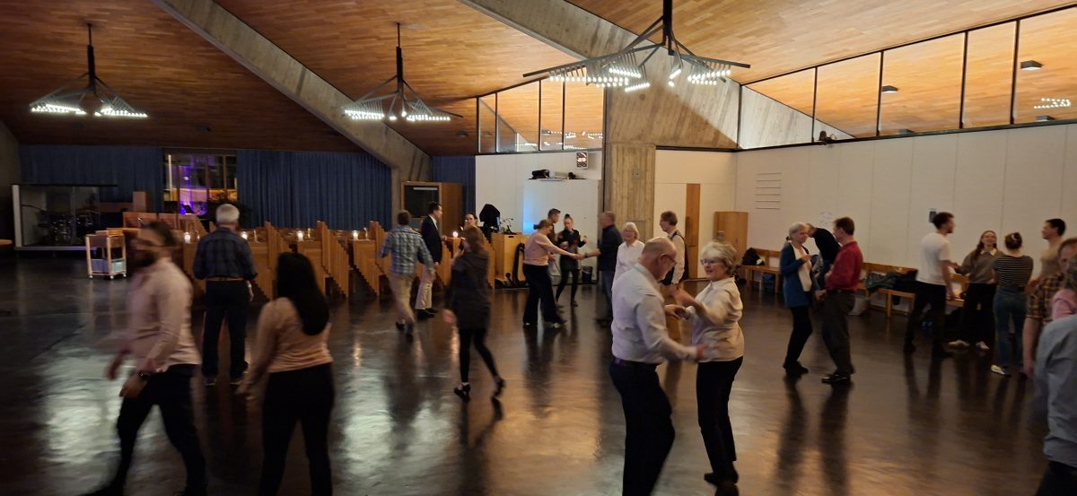 Gellertkirche Basel, Darf ich bitten?