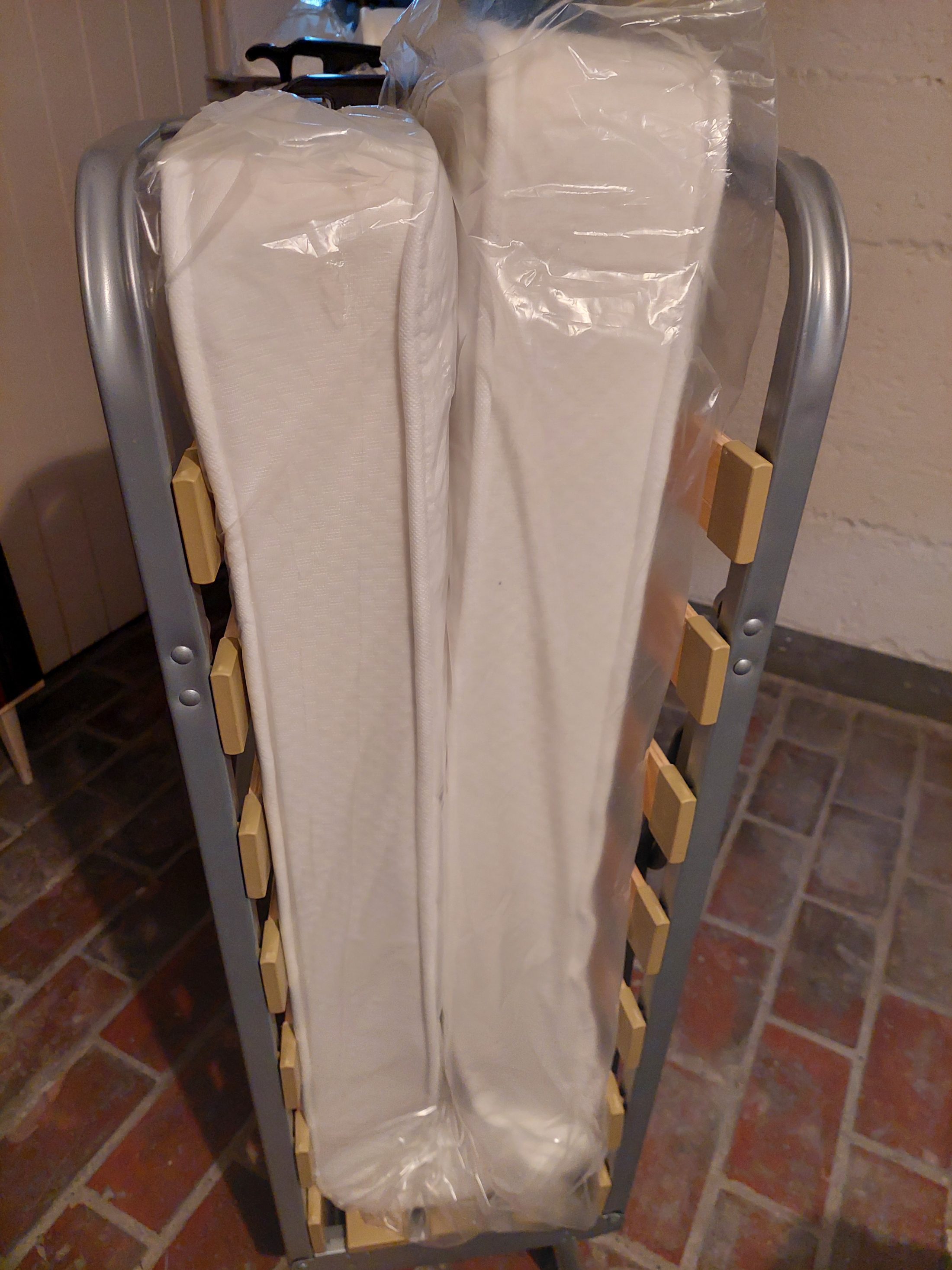 Gellertkirche Basel, Klappbett