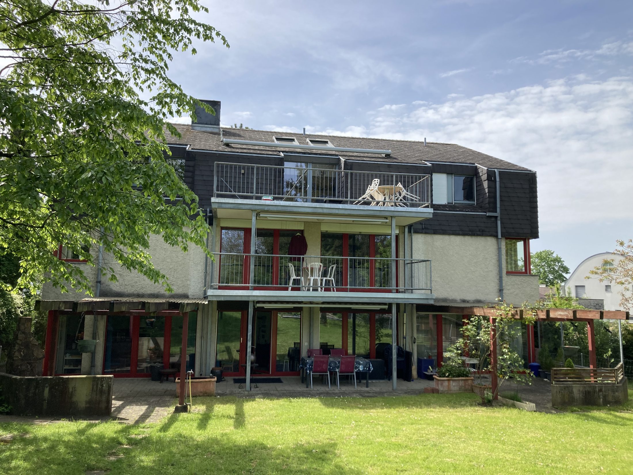 Gellertkirche Basel, Ehepaar oder kleine Familie in Hausgemeinschaft