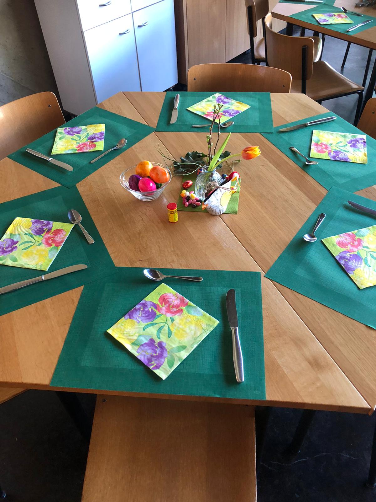 Gellertkirche Basel, Rückblick: Osterzmorge in der Gellertkirche