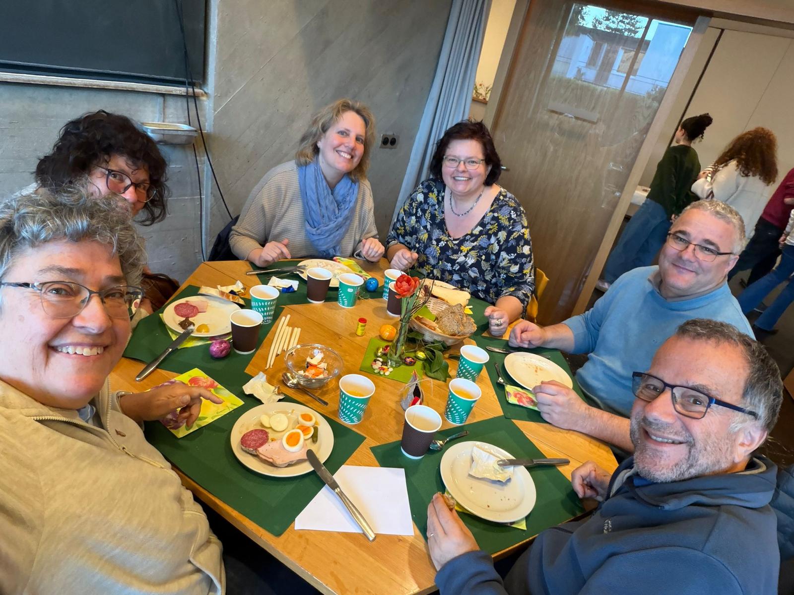 Gellertkirche Basel, Rückblick: Osterzmorge in der Gellertkirche